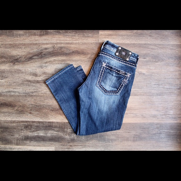 Miss Me Boyfriend Capris - Picture 1 of 9